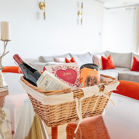 The View Greenwich - Luxury River Thames Apartment ロンドン エクステリア 写真