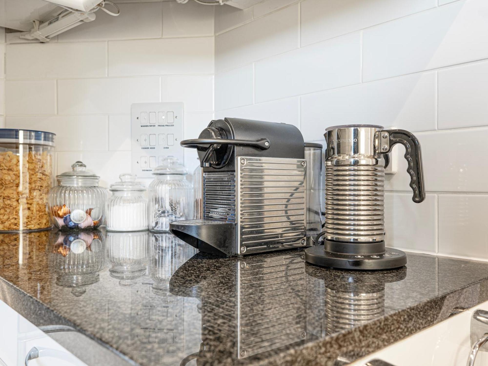 The View Greenwich - Luxury River Thames Apartment ロンドン エクステリア 写真