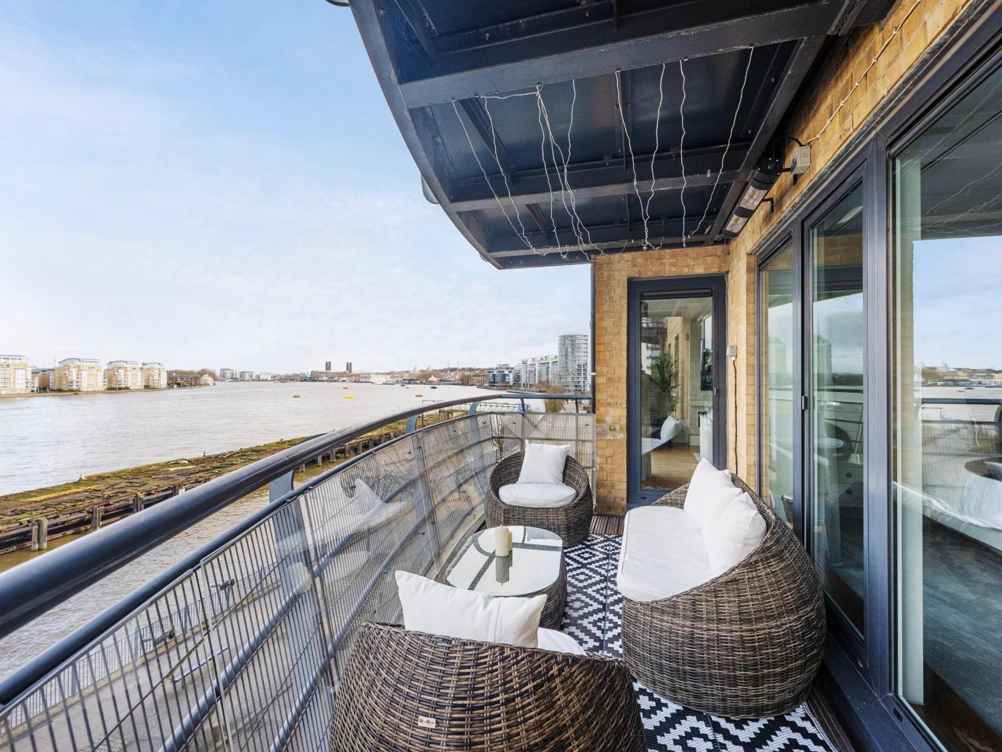 The View Greenwich - Luxury River Thames Apartment ロンドン エクステリア 写真